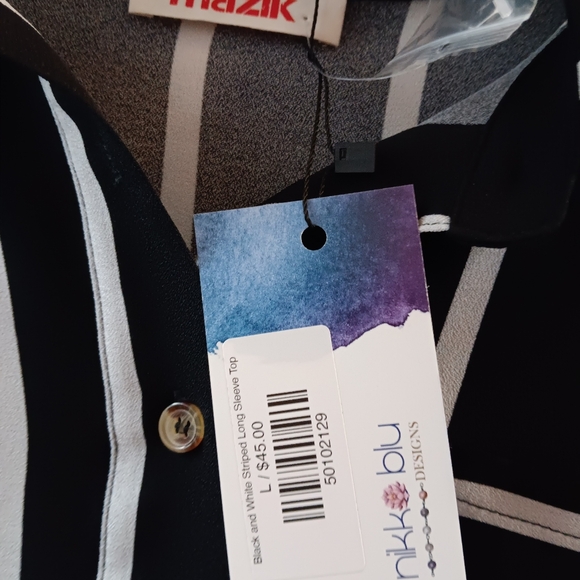 Ladies Blouse - Picture 3 of 3